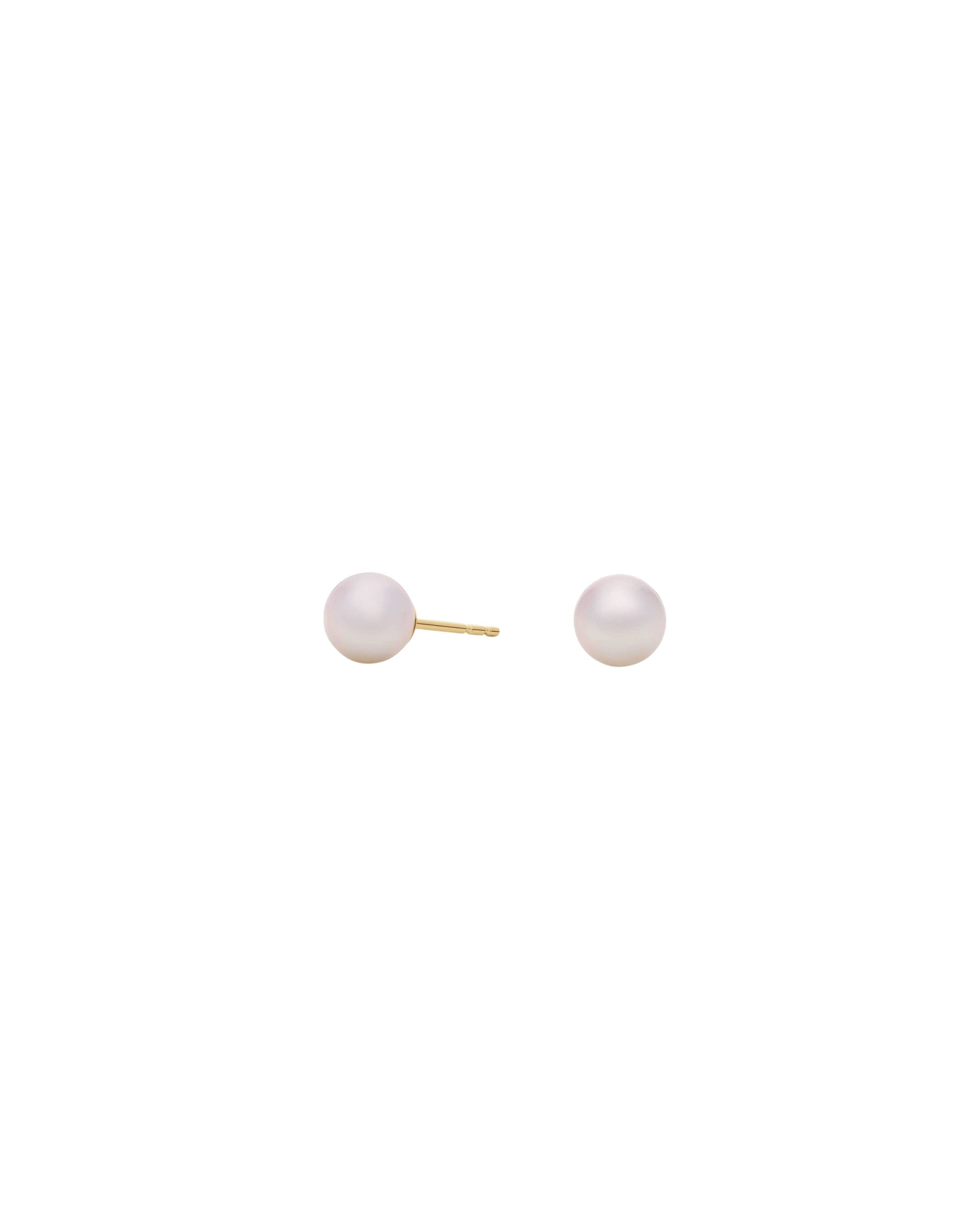 Okaya Pearl Stud Earrings 14k