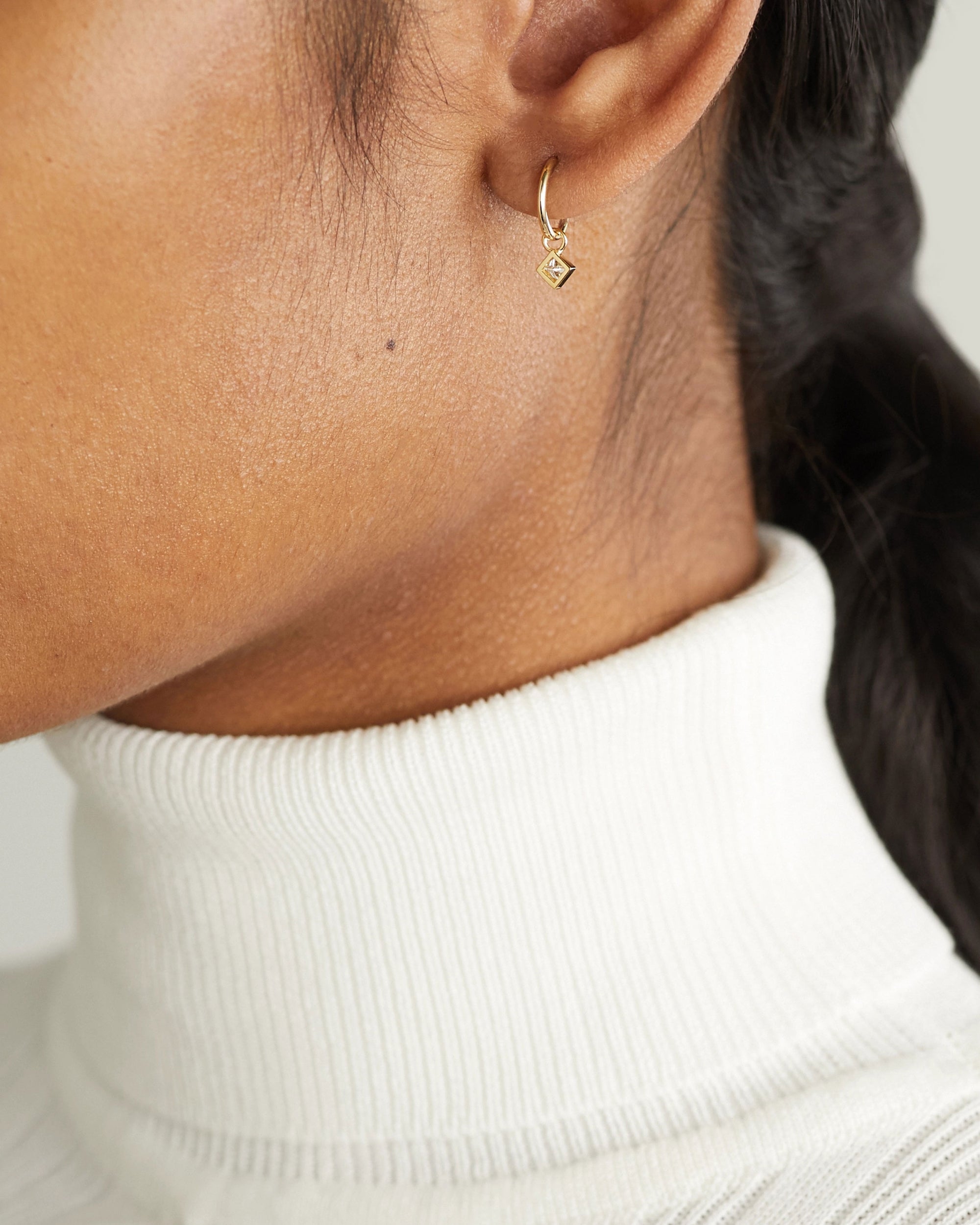 Saint Tropez Diamond Petite Hoop Earrings 14k