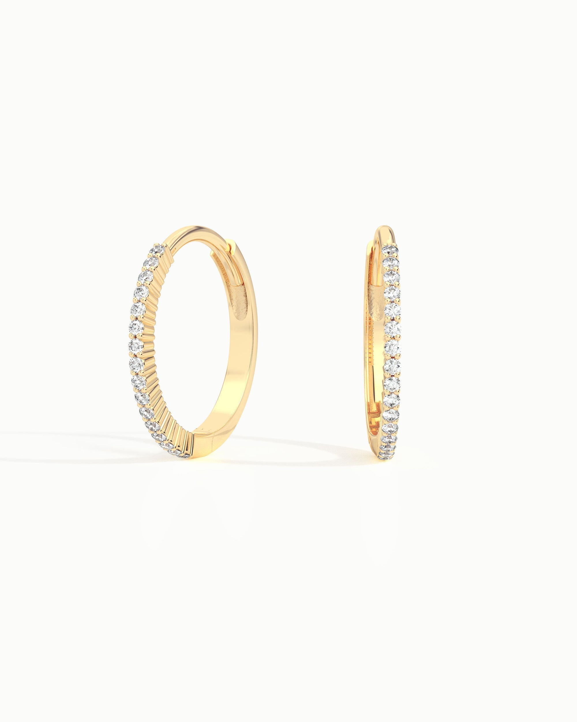 Rio Pave Diamond No. 3 Grande Hoop Earrings 15mm 14k