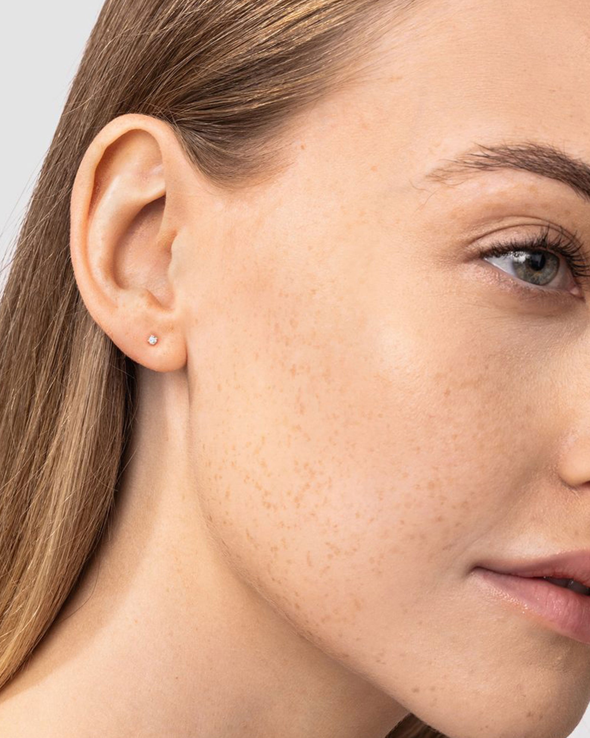 Villanueva Tiny Diamond Stud Earrings 14k