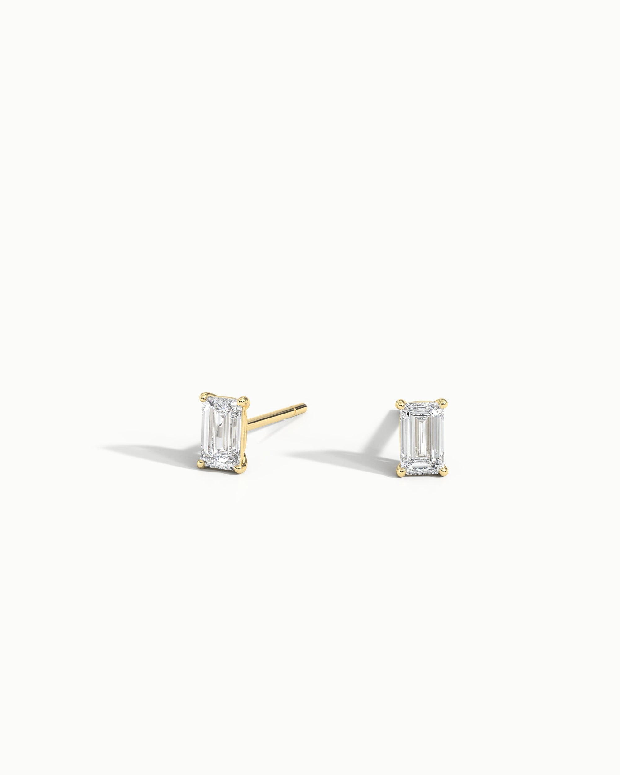 Linea Emerald Diamond Stud Earrings 14k (2ct)